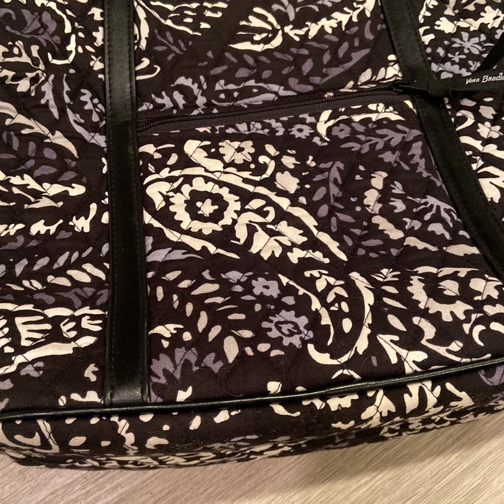 Vera Bradley Noir Trimmed Vera Tote Bag - Picture 3 of 6